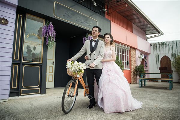 猴鸡配对：女属猴男属鸡合适吗？猴鸡组合：女属猴男属鸡的婚姻是否美满？
