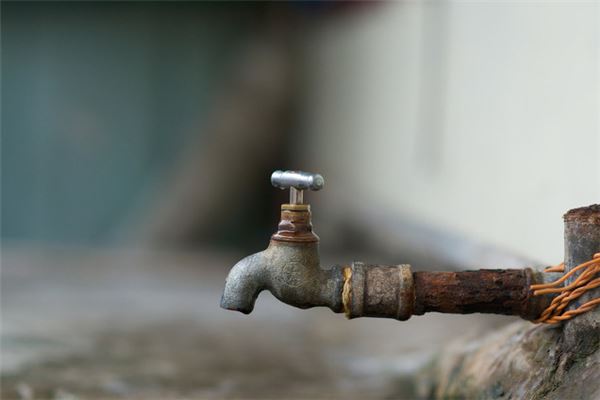 女人梦见水龙头关不住