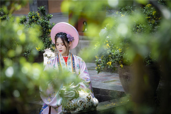 74年属虎人49岁：一场未知的灾难49岁74年属虎人：人生转折点，或遭遇灾难