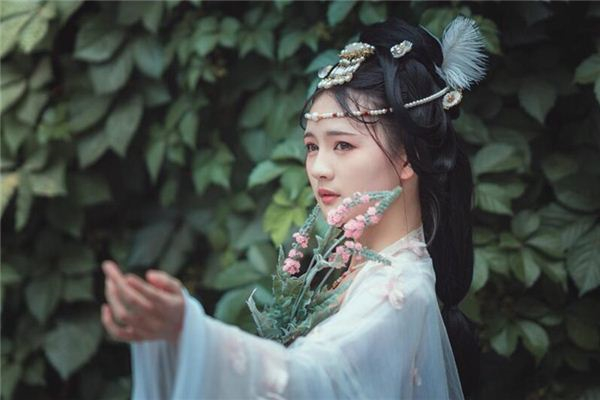 生肖女：让男人爱过放不下的神秘魅力十二生肖女：最令男人难以忘怀的类型
