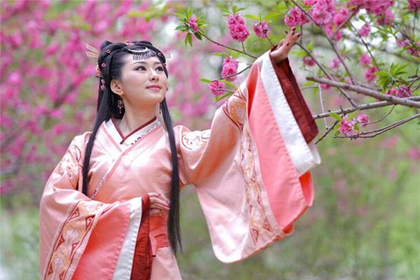 属虎的命运之爱：命中注定的她（包含关键词）虎年真爱降临：是否是命中注定？（包含关键词并简洁）
